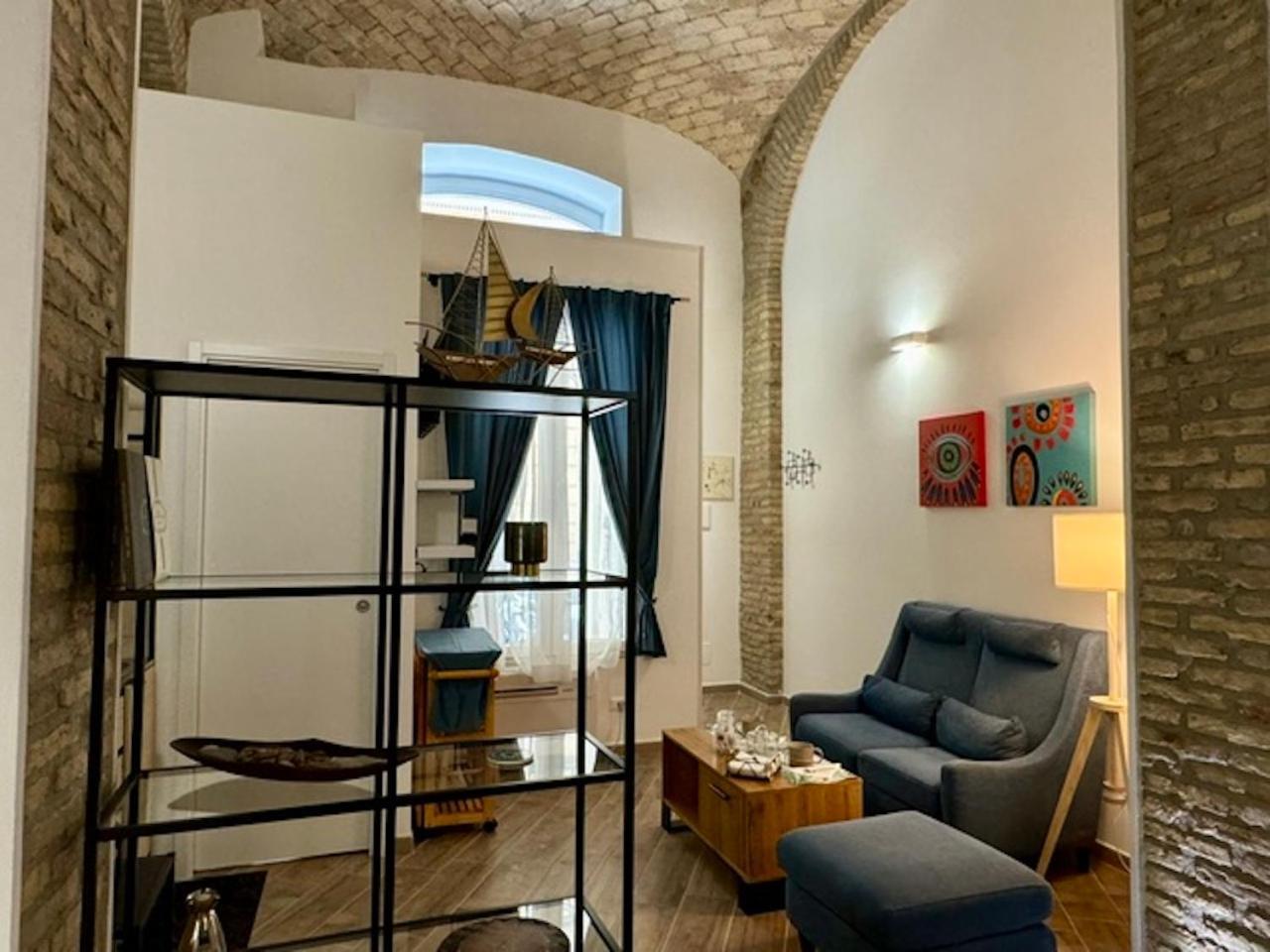 Casa Valenziani, Rome